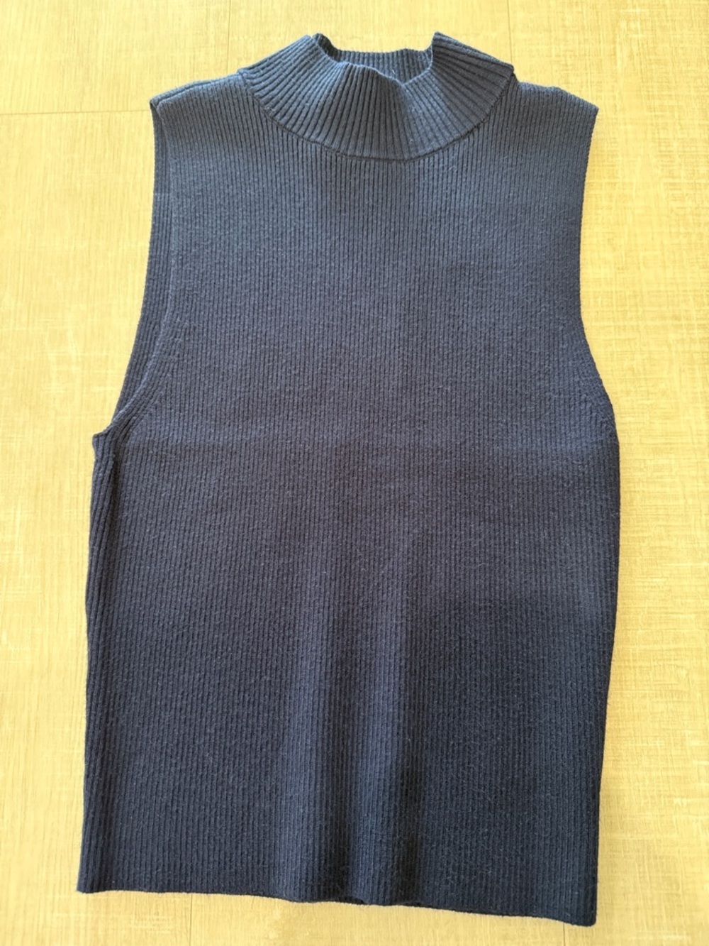 House of Harlow Women’s  Sleeveless Navy Ribbed Mock Neck Sweater Vest Small
